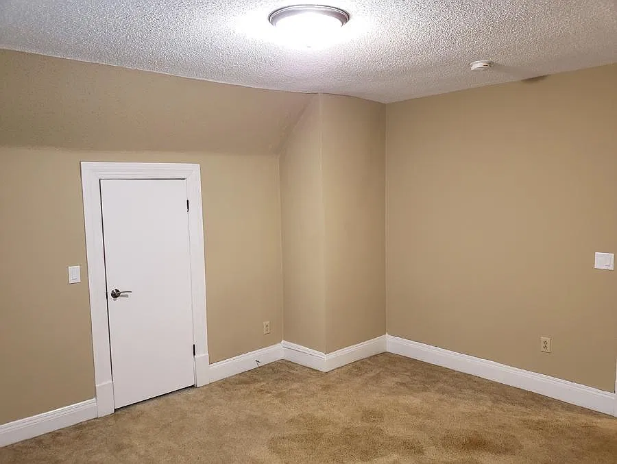 1 bed, 490 sqft, $888 — Photo 3