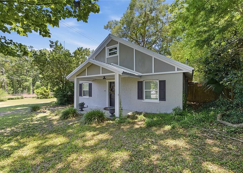 1st image of 3017 NE 24th Ct