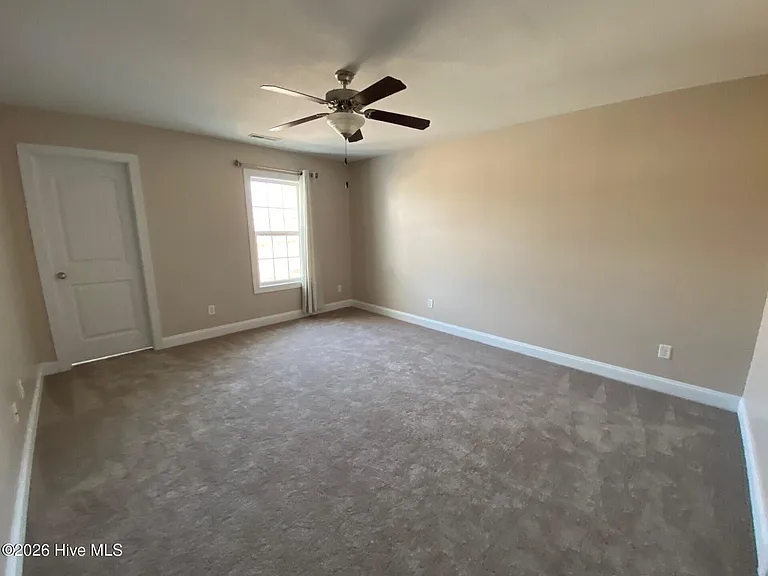 127 W Murrow Ln — Photo 5