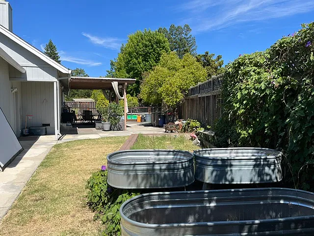 150 Moll Dr — Photo 21