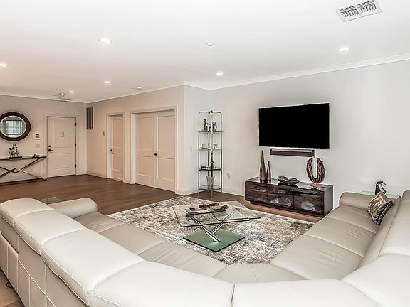 4th image of 31202 Spruce Pond Cir #202
