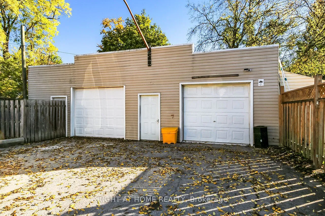 4 bed, $2,997 — Photo 4
