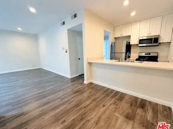 424 S Westmoreland Ave APT 205, Los Angeles, CA 90020