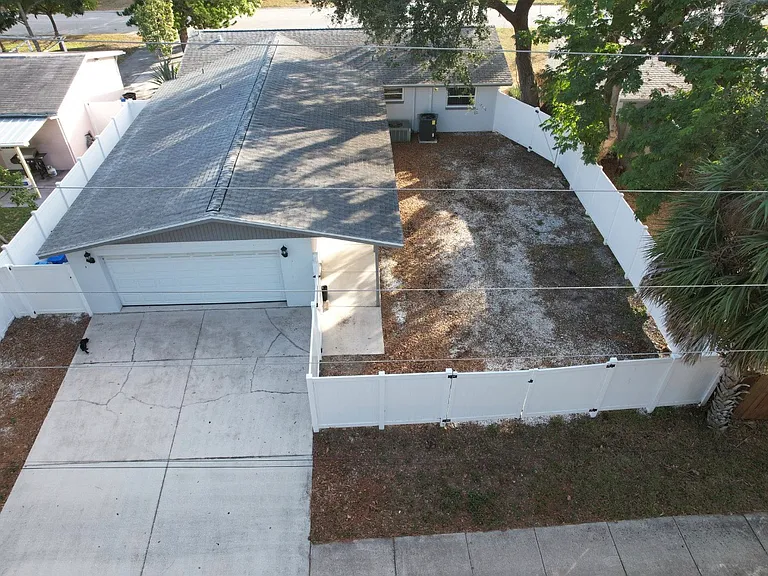 4371 72nd Ter N — Photo 39