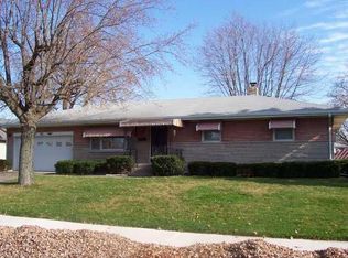 51 Briar Ln, Beech Grove, IN 46107