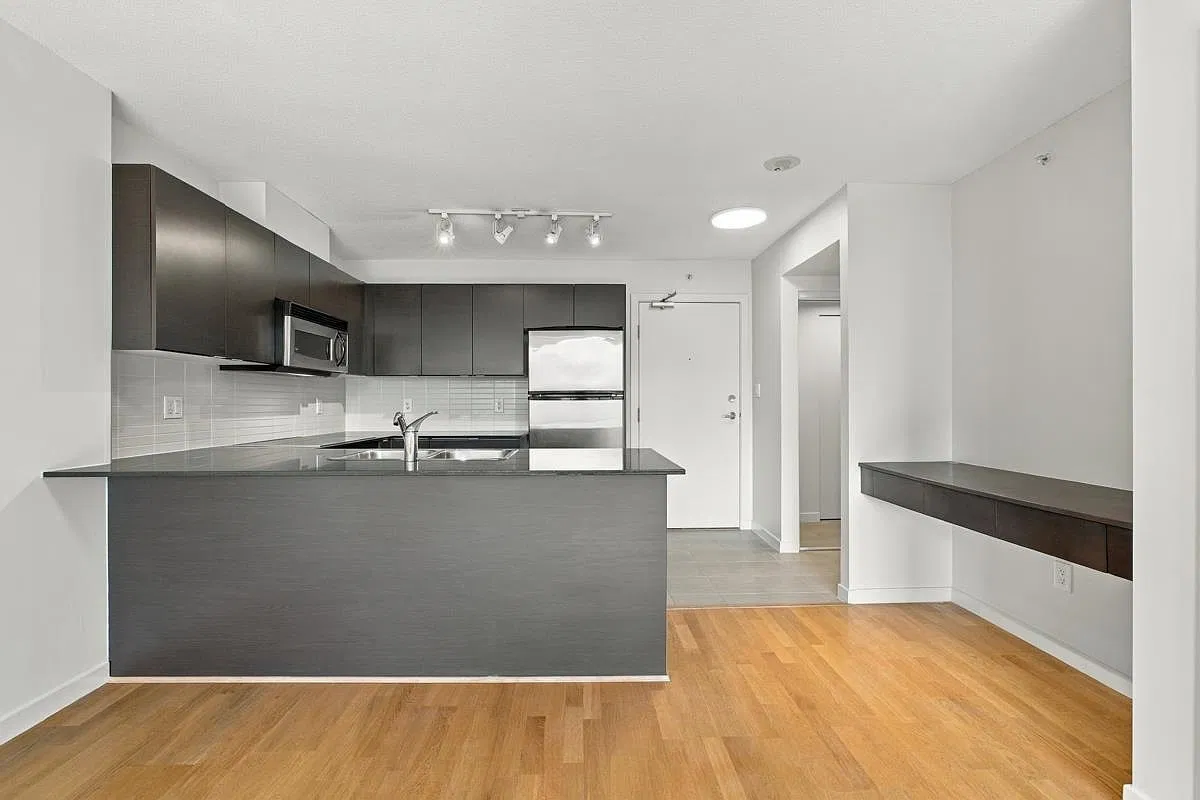 1 bed, 705 sqft, $2,250 — Photo 3