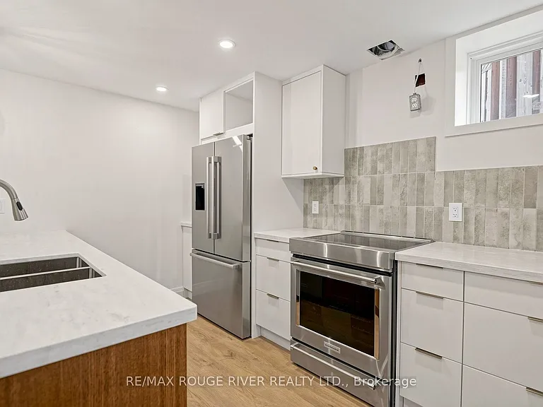 344 Centennial Rd #BASEMENT — Photo 11