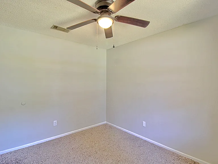 218 Sheila Dr — Photo 19