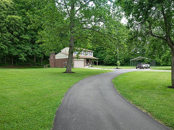 3rd image of 6915 Browns Run Rd