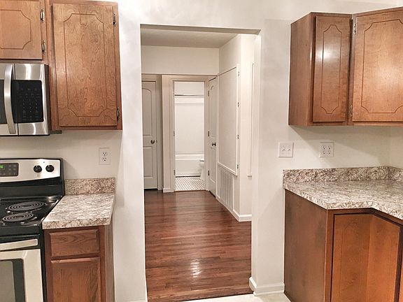 5th image of 511 E Jewell Ave