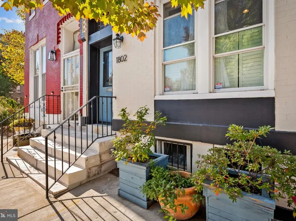 1802 Barclay St, Baltimore, MD 21202