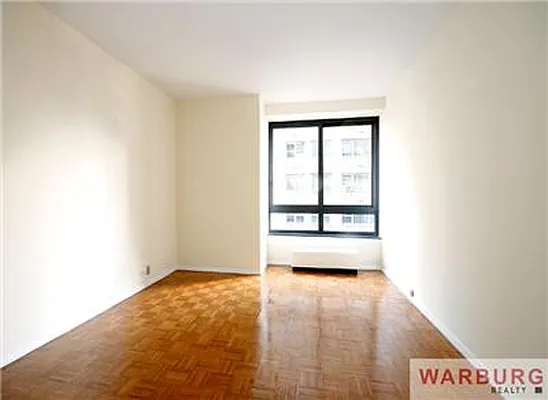 Sold by Warburg | media 16