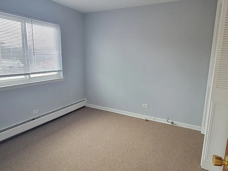9220 Jill Ln #TOP FLOOR — Photo 10