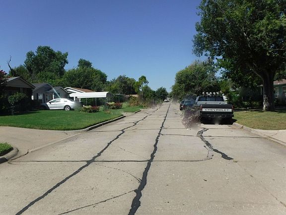 4th image of 3320 NE 12th St