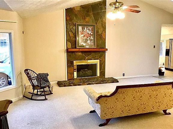 5th image of 301 Linton Ct
