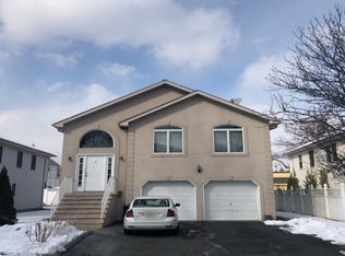 8 Locust Ave, Dumont, NJ 07628