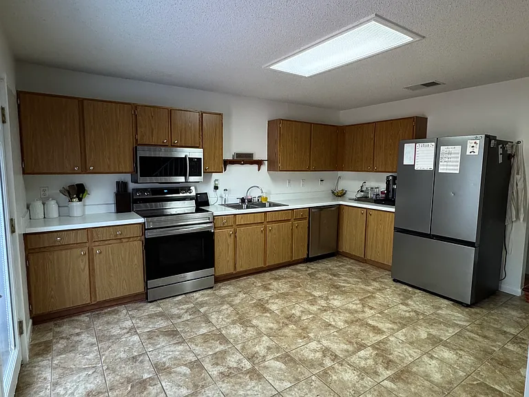 8018 Chestnut Bluff Dr — Photo 5