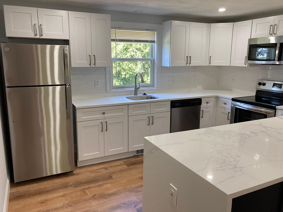 2nd image of 149 Suomi Rd #301