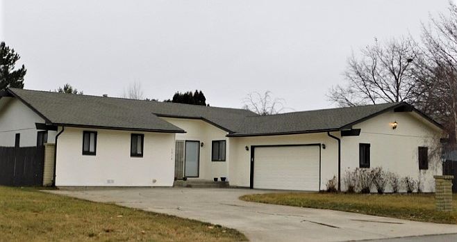 1st image of 5916 S Moran Dr