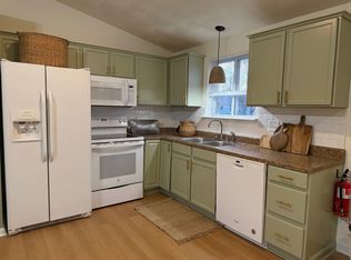 5 Kingston St, Johnston, RI 02919