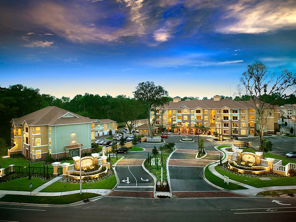 1st image of 8539 GATE Parkway W #621
