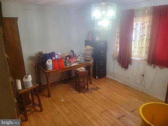 5th image of 1319 Furnace Rd