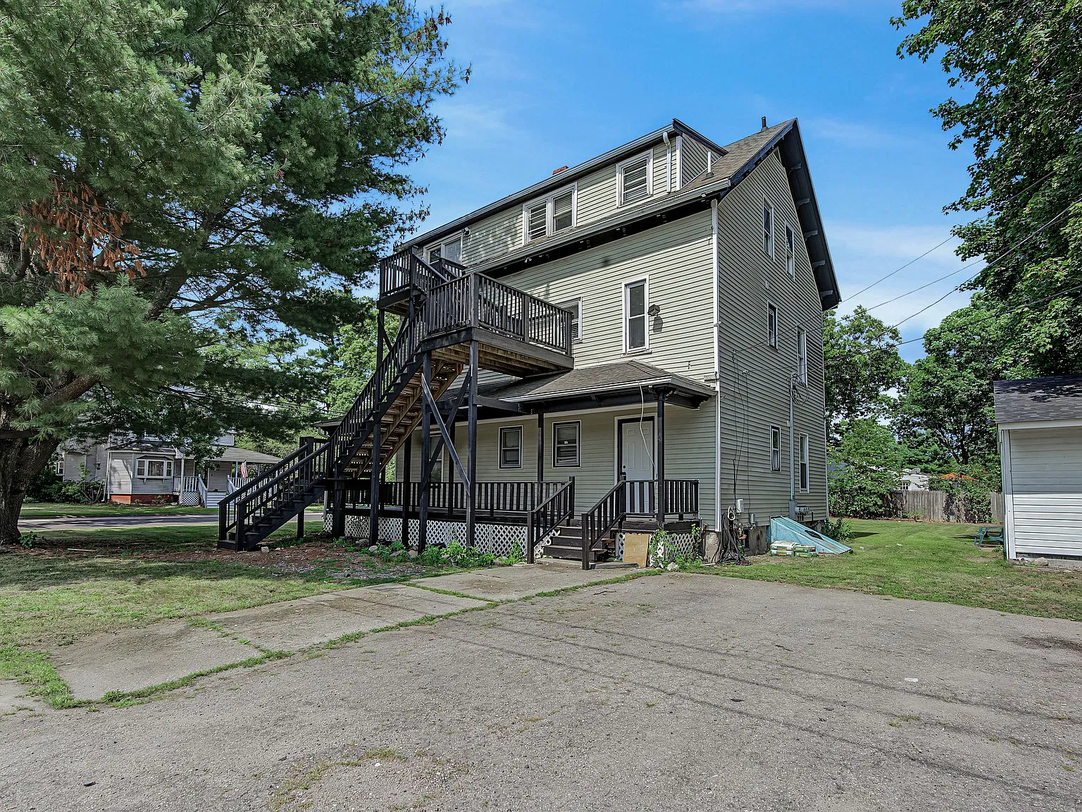 2 bed, 1000 sqft, $2,100 — Photo 1