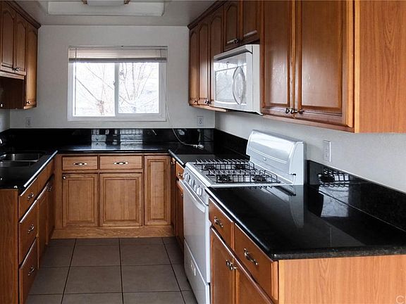 3rd image of 12132 Laguna St #14