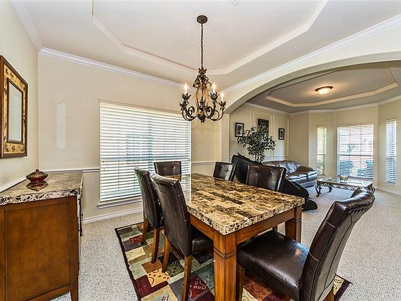 5th image of 10206 Broadmoor Ln