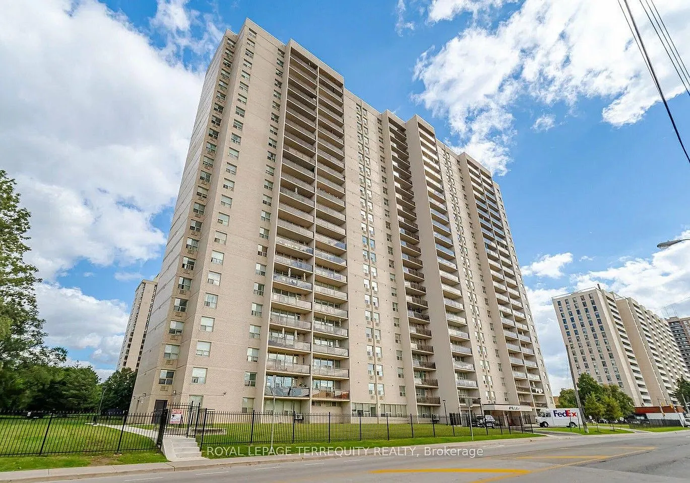 155 Marlee Ave #2212 photo 1
