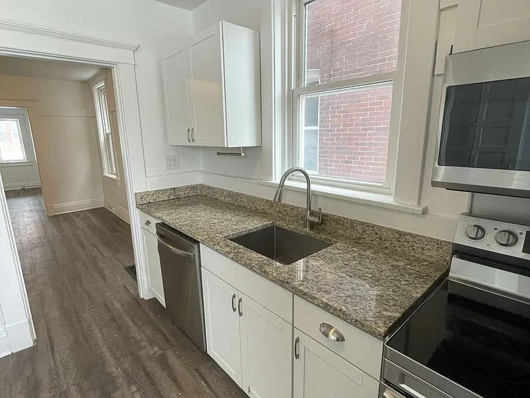 136 S Spring Ave #136 — Photo 34