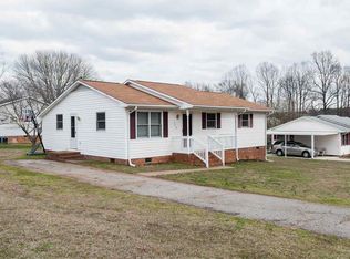 309 Grandfather Dr, Inman, SC 29349