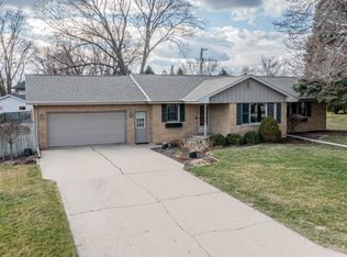 2012 Gwendolyn Ave, Mendota, IL 61342