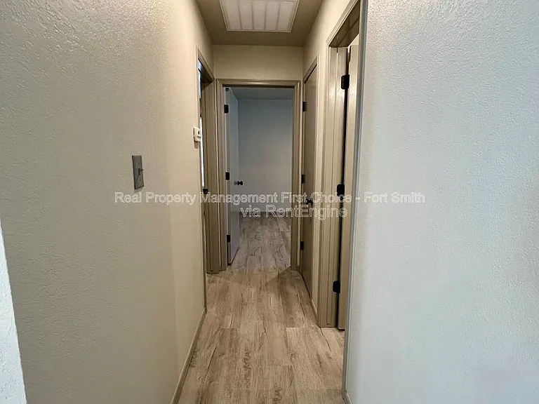 1709 Brooken Hill Dr — Photo 15