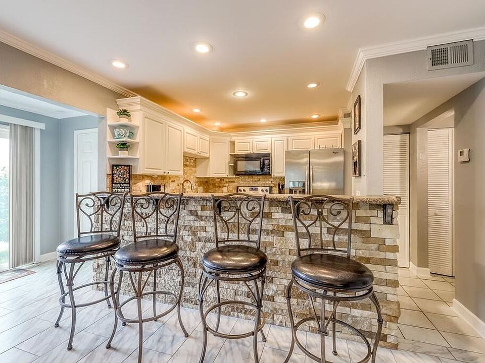 1st image of 4000 Gulf Terrace Dr #5
