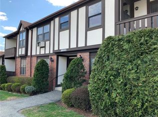 308 Sierra Vista Ln, Valley Cottage, NY 10989
