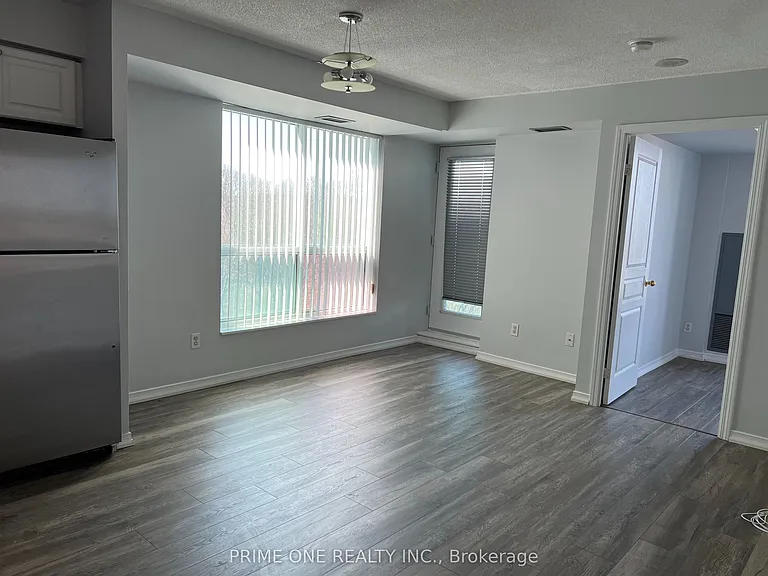 2545 Erin Centre Blvd #510 — Photo 8