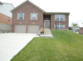 978 Bandanna Dr, Cincinnati, OH 45238