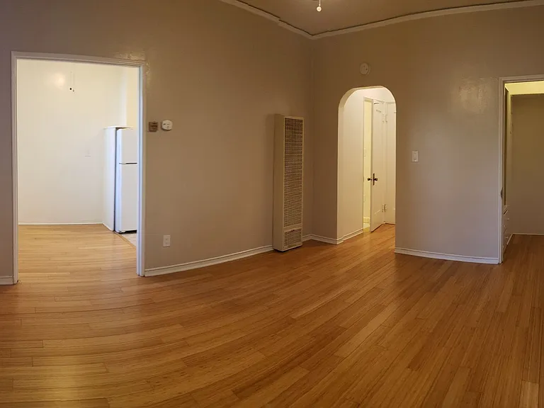 3802 Centre St #1-12 — Photo 16