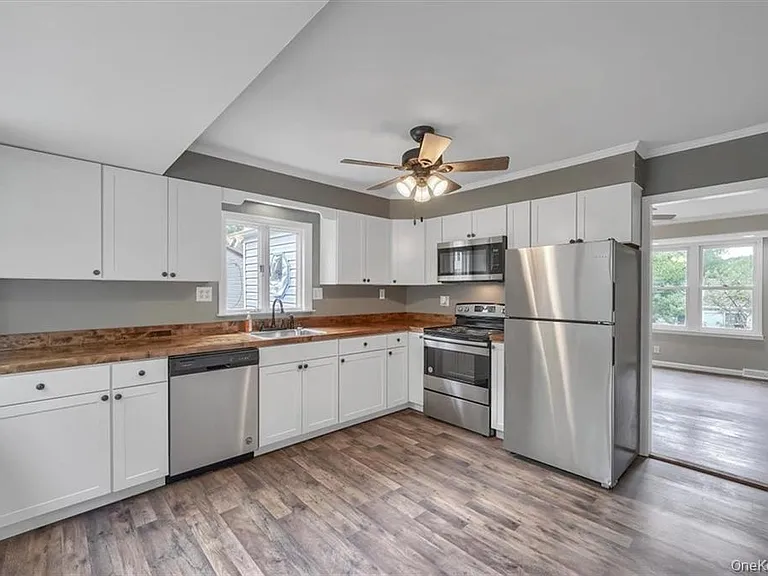 4 Revere Rd — Photo 8