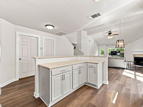 5th image of 15838 COTTON TAIL LN