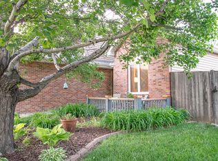6700 Crooked Creek Dr, Lincoln, NE 68516