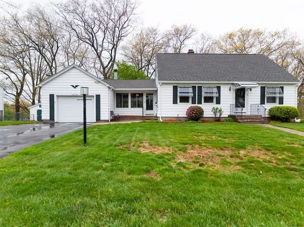 23 Carroll St, Auburn, MA 01501