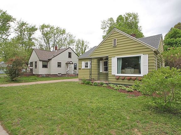 3rd image of 618 Eau Claire Blvd