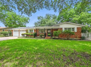 6729 Cylinda Sue Cir, North Richland Hills, TX 76180