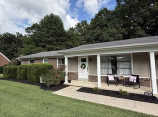 1029 Pine Cir, Lawrenceburg, TN 38464
