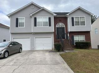 1550 Blossom Dr, College Park, GA 30349