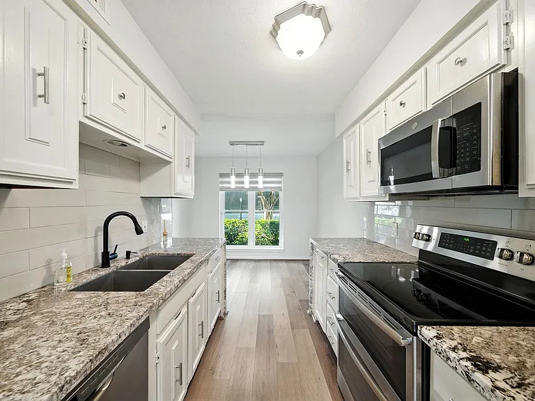 10333 Longmont Dr #35/3 — Photo 8