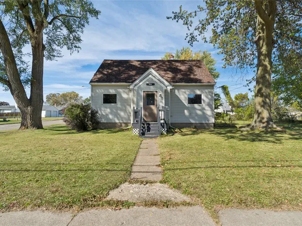 704 E 38th St, Erie, PA 16504