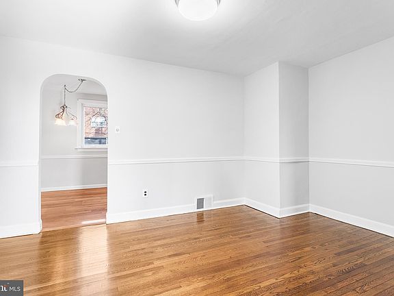 5th image of 431 Wilde Ave